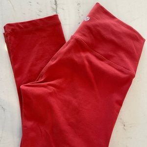 Lululemon Athletica Wunder Under High-Rise Crop 21" Cayenne Size 8
